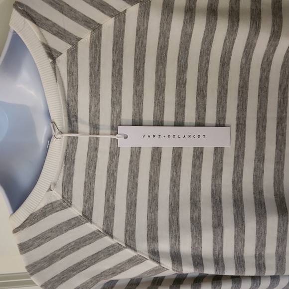 Jane and Delancey striped grey top size M new w/tags - Picture 3 of 6